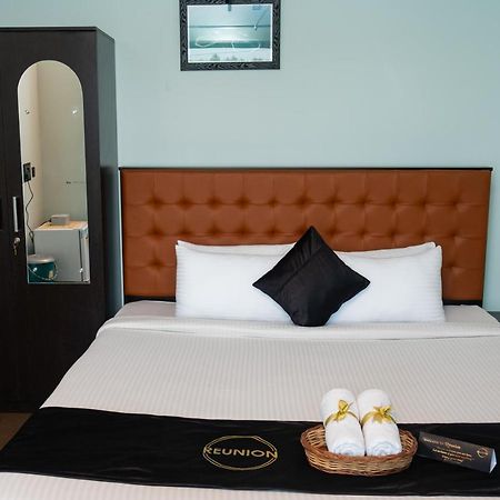 Hotel Reunion Ocean Tides Udupi Esterno foto