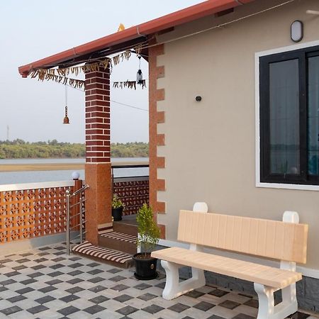 Hotel Reunion Ocean Tides Udupi Esterno foto