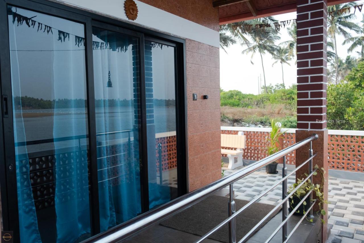 Hotel Reunion Ocean Tides Udupi Esterno foto