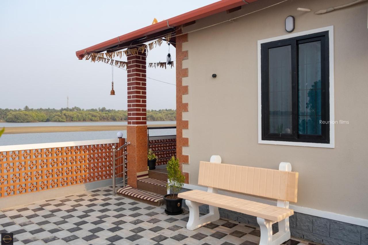 Hotel Reunion Ocean Tides Udupi Esterno foto