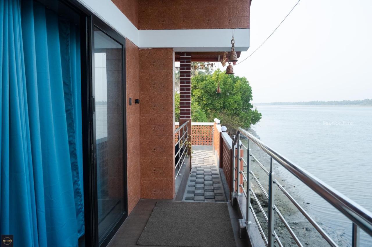 Hotel Reunion Ocean Tides Udupi Esterno foto