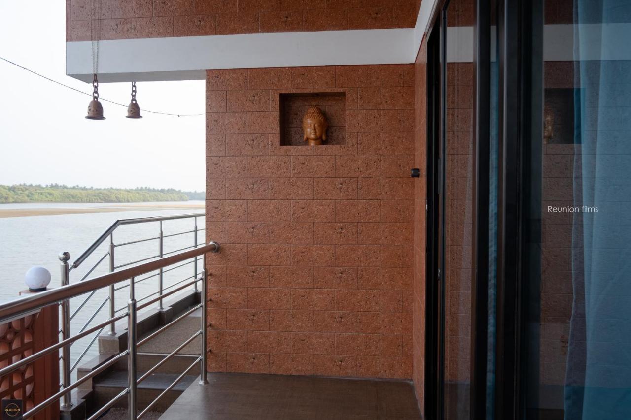 Hotel Reunion Ocean Tides Udupi Esterno foto
