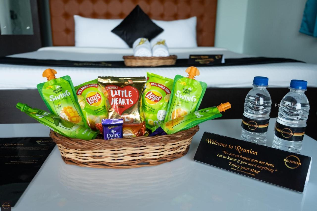 Hotel Reunion Ocean Tides Udupi Esterno foto